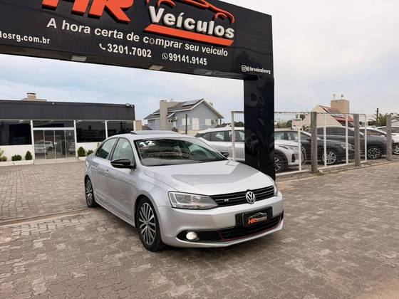 VOLKSWAGEN JETTA 2.0 TSI HIGHLINE 200CV GASOLINA 4P TIPTRONIC